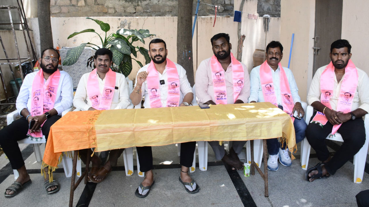 LB Nagar | ప్రజలు తిరగబడతారనే పోలీసుల పహారాలో శంకుస్థాపనలు : జక్కిడి రఘువీర్ రెడ్డి