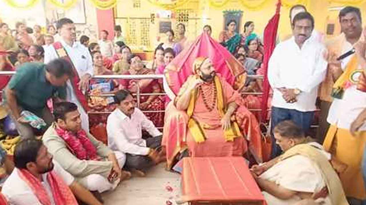 Suryapet | సంతోషి మాత ఆలయంలో ఘనంగా జీవ ధ్వజ యంత్ర పూర్ణ ప్రతిష్ట మహోత్సవం