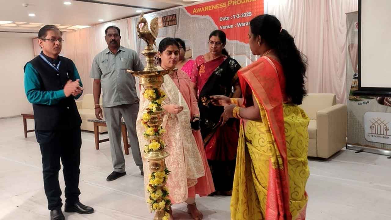 Satya Sharada | జ్యూట్ వస్తువుల వినియోగానికి ప్రాధాన్యతను ఇవ్వాలి : కలెక్టర్ సత్య శారద