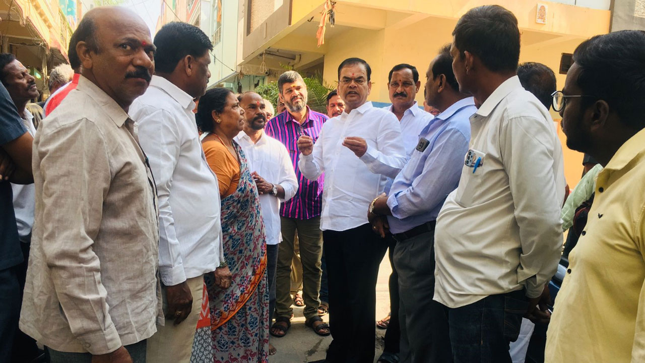 Kaleru Venkatesh | సమస్యల పరిష్కారానికి సత్వర చర్యలు: ఎమ్మెల్యే కాలేరు వెంకటేశ్‌