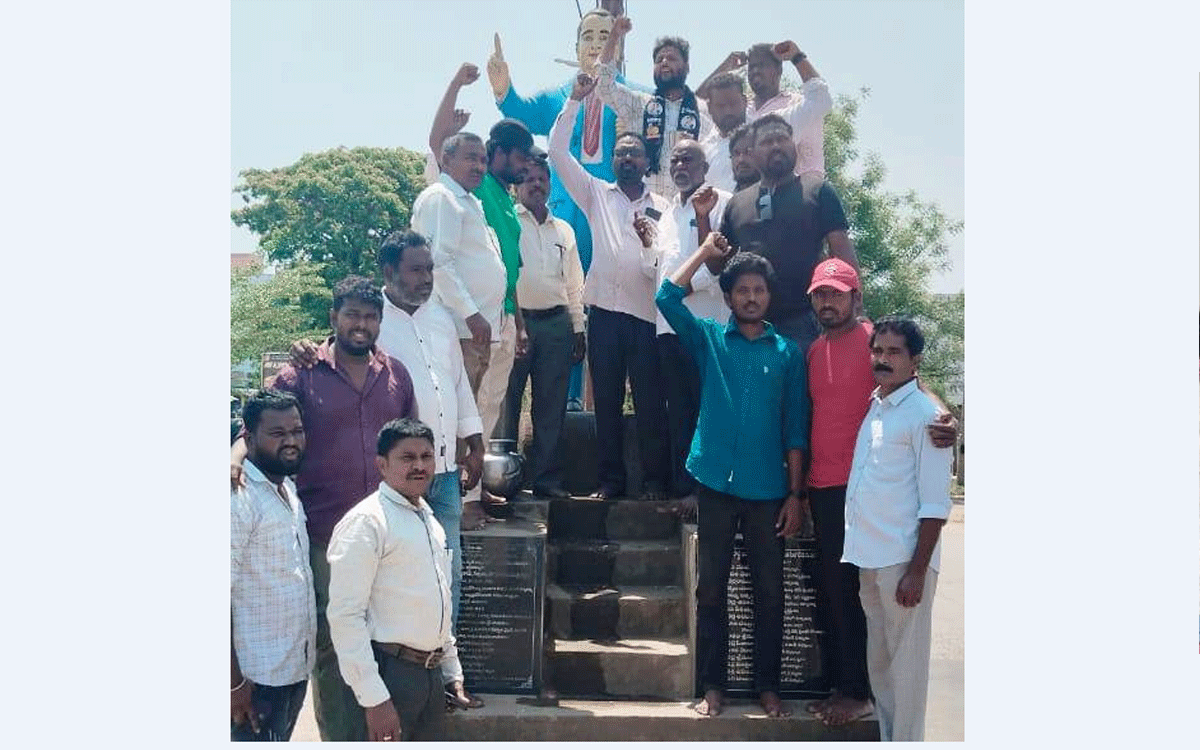 SC Classification : ఎస్సీ వర్గీకరణకు చ‌ట్ట‌బ‌ద్ధ‌త‌పై కారేపల్లిలో సంబురాలు