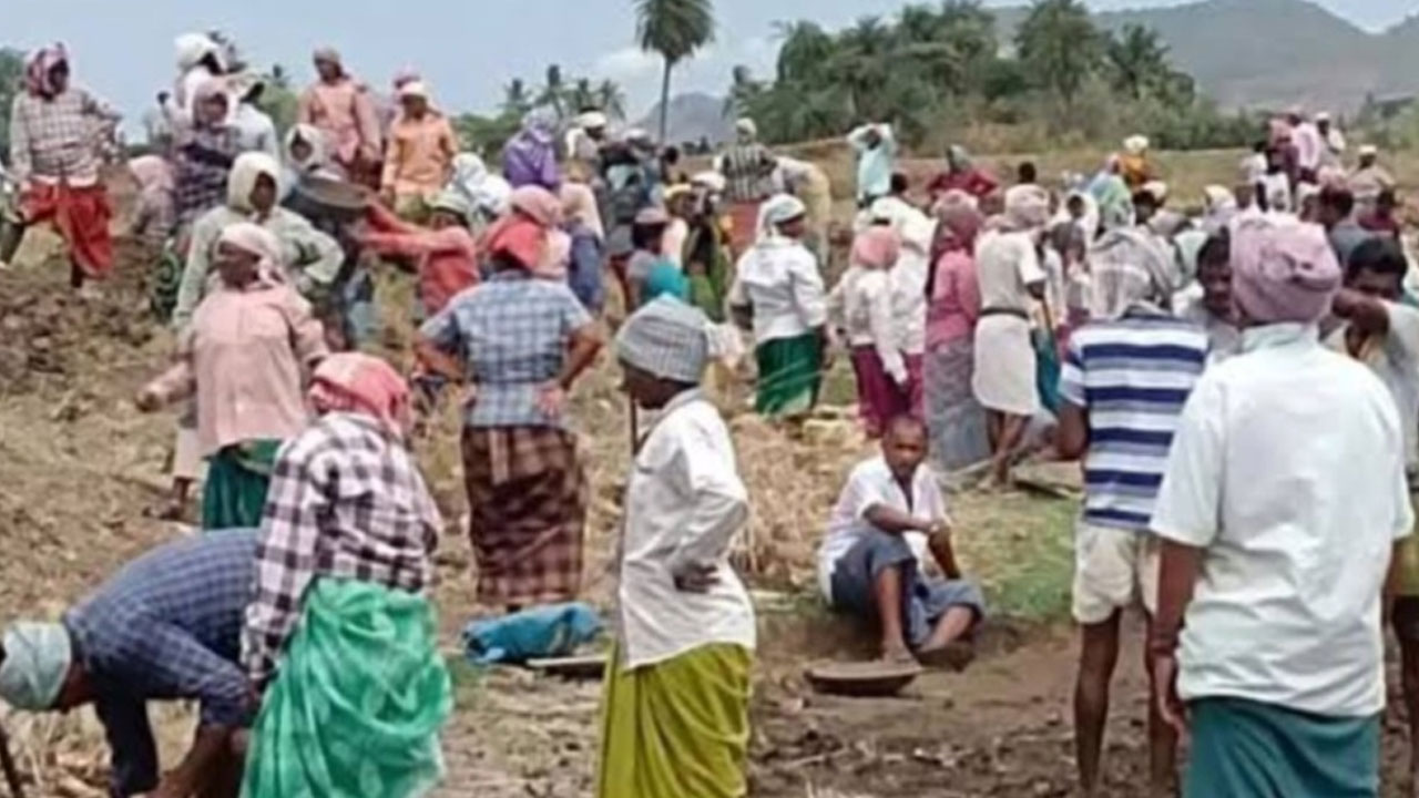 NREGA Workers | మండుటెండల్లో మలమల.. ఉపాధి కూలీలకు కరువైన సౌకర్యాలు