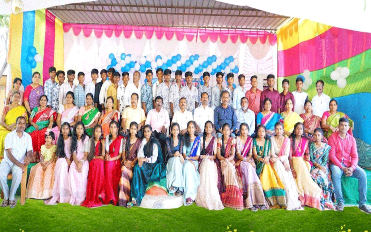 Kattangur : చ‌దువుతో జీవితంలో ఉన్న‌త స్థానాల‌కు : ఇన్‌చార్జి ఎంఈఓ అంబ‌టి అంజ‌య్య‌