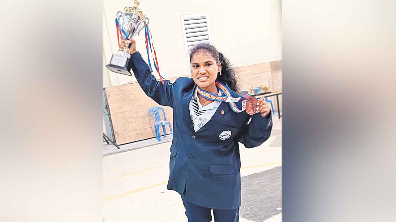 మెరిసిన కావేరి జ్యోతి.. ఏషియన్‌ పారాలింపిక్‌ త్రోబాల్‌ టోర్నీ