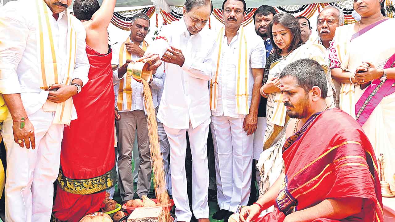 పాత పద్దులతో సరిపెట్టారు