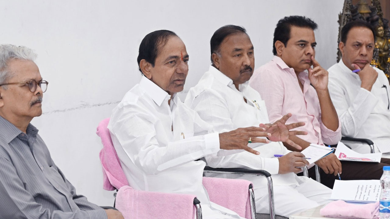KCR | బీఆర్ఎస్ ర‌జతోత్స‌వ వేడుక‌ల‌పై కేసీఆర్ స‌మావేశం