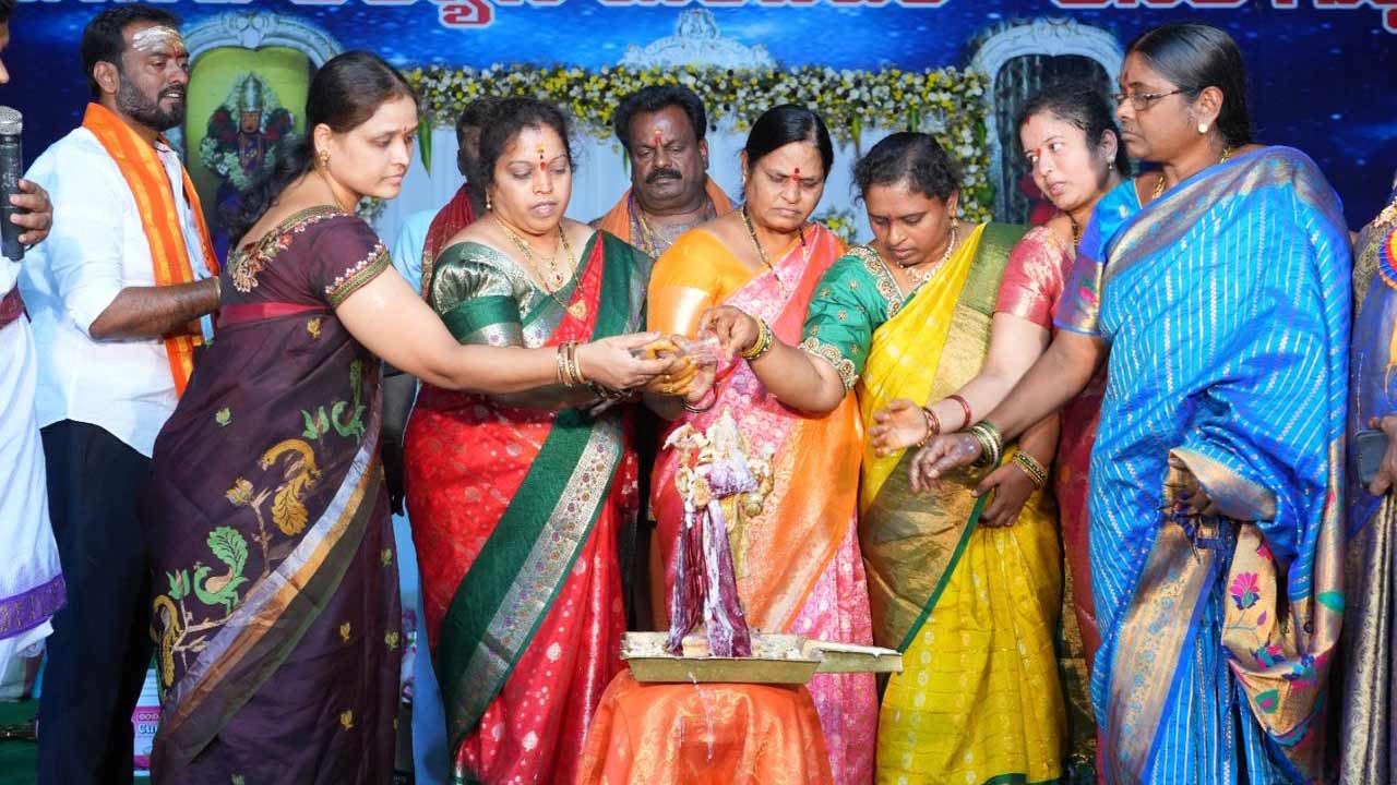 Keesara | కీసరగుట్టలో ఘనంగా కుంకుమార్చన, అభిషేకం