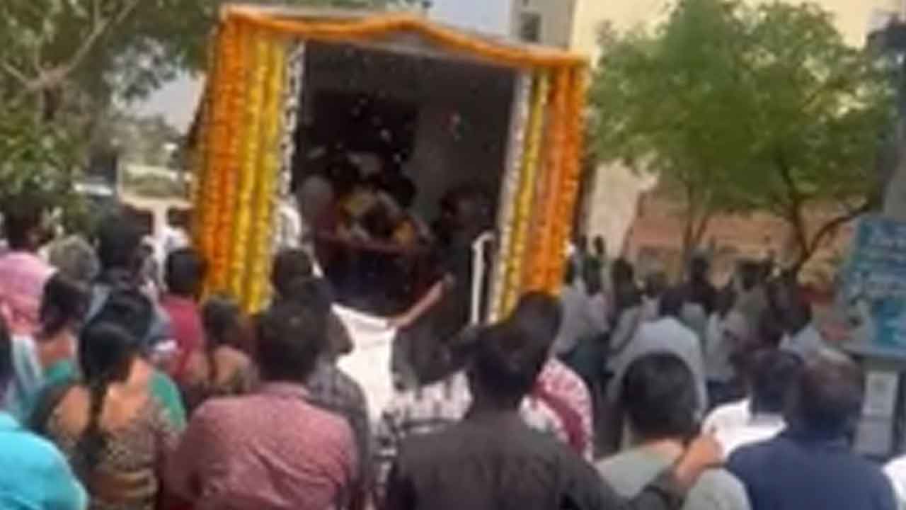 Rangareddy | స్వగ్రామానికి చేరుకున్న గంప ప్రవీణ్ పార్థివ దేహం