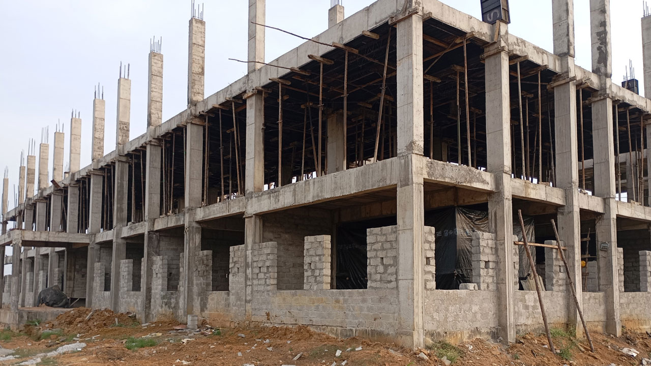 KGBV | నత్తనడకన కస్తూర్బా గాంధీ పాఠశాల నిర్మాణం.. అద్దె భవనంలో విద్యార్ధినులకు ఇబ్బందులు