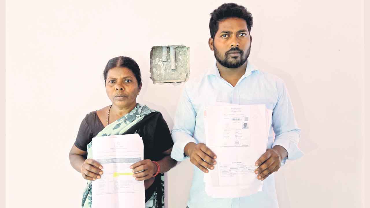 Raghunathapuram | ఎమ్మెల్యే బీర్ల ఐలయ్య బావమరిది భూ కబ్జా భాగోతం..! మీడియా ఎదుట బాధిత మహిళా రైతు ఆవేదన..!