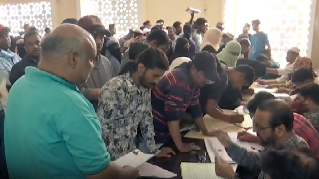 Subsidy Loans | ఏడాది గడిచినా ఊసే లేని సబ్సిడీ రుణాలు.. మైనార్టీ యువతకు మొండి చెయ్యేనా?