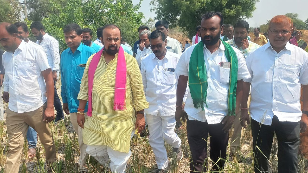 Gongidi Mahender Reddy | కాళేశ్వరం నీళ్లు అందించకుండా.. రైతుల ఉసురు తీస్తున్న రేవంత్‌: బీఆర్‌ఎస్‌ నేత గొంగిడి మహేందర్ రెడ్డి