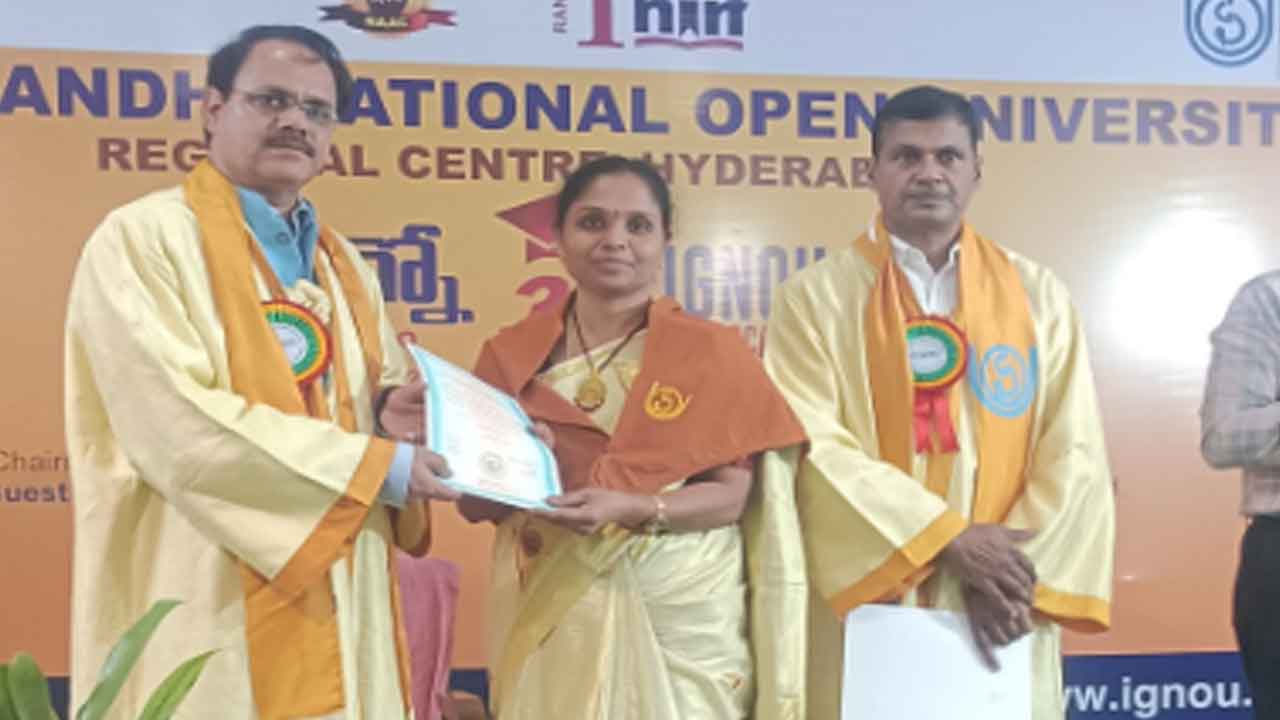 IGNOU | ఇగ్నో నుంచి డిగ్రీ నర్సింగ్ పట్టా అందుకున్న మల్లీశ్వరి