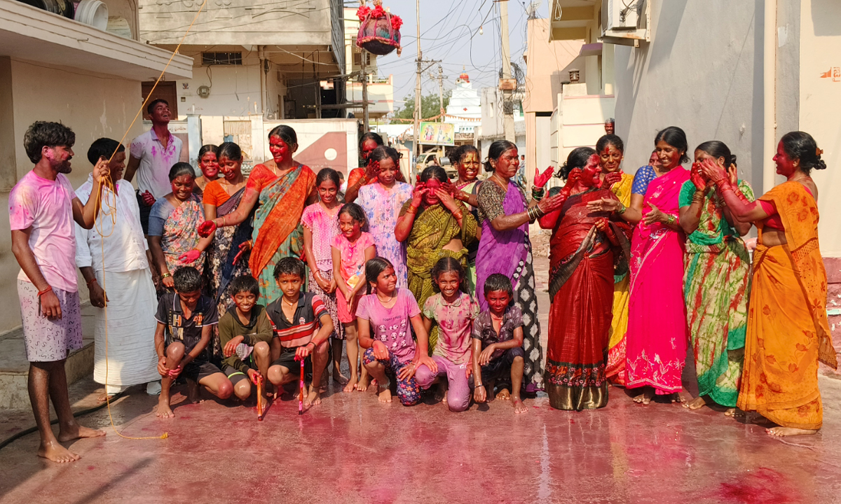 మరికల్ లో ఘనంగా పాలవుట్ల సంబరాలు