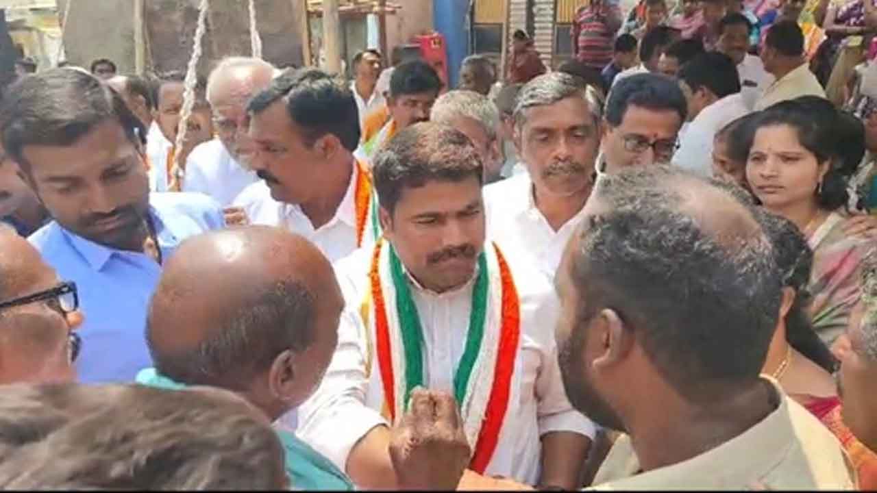 MLA Medipalli | చొప్పదండి ఎమ్మెల్యే మేడిపల్లికి నిరసన సెగ : వీడియో