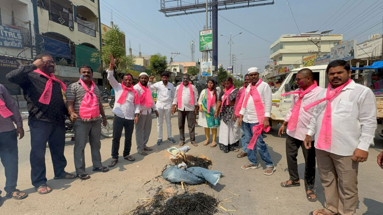 అవినీతిపై ప్రశ్నిస్తారనే భయంతోనే.. ఎమ్మెల్యే జగదీశ్ రెడ్డి సస్పెండ్