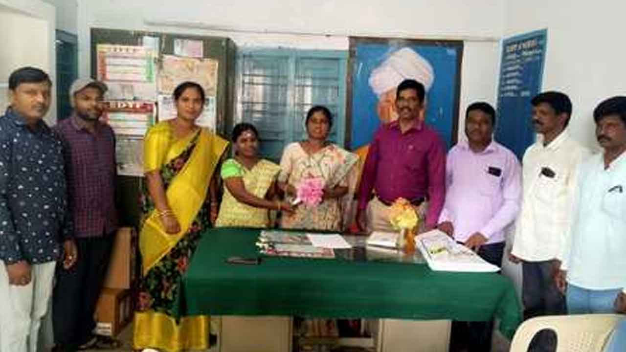 MEO Anuradha | బాధ్యతలు స్వీకరించిన ఎంఈఓ అనురాధ