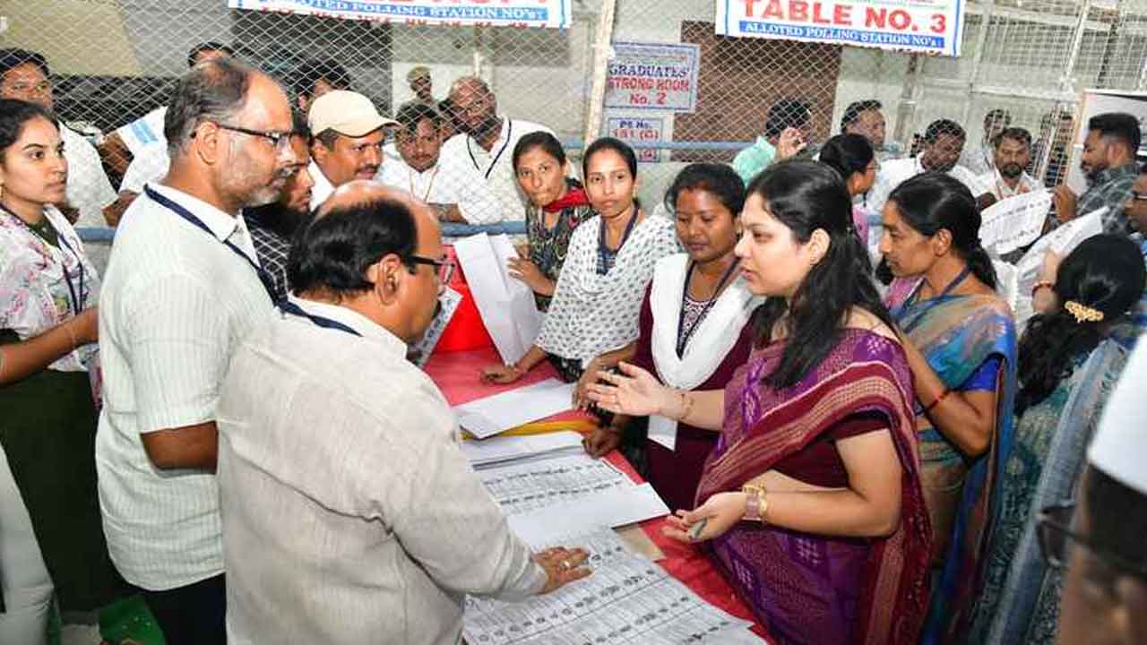 Mlc elections | పట్టభద్రుల స్థానంలో మొదటి రౌండ్ ఫలితాలు వెల్లడి