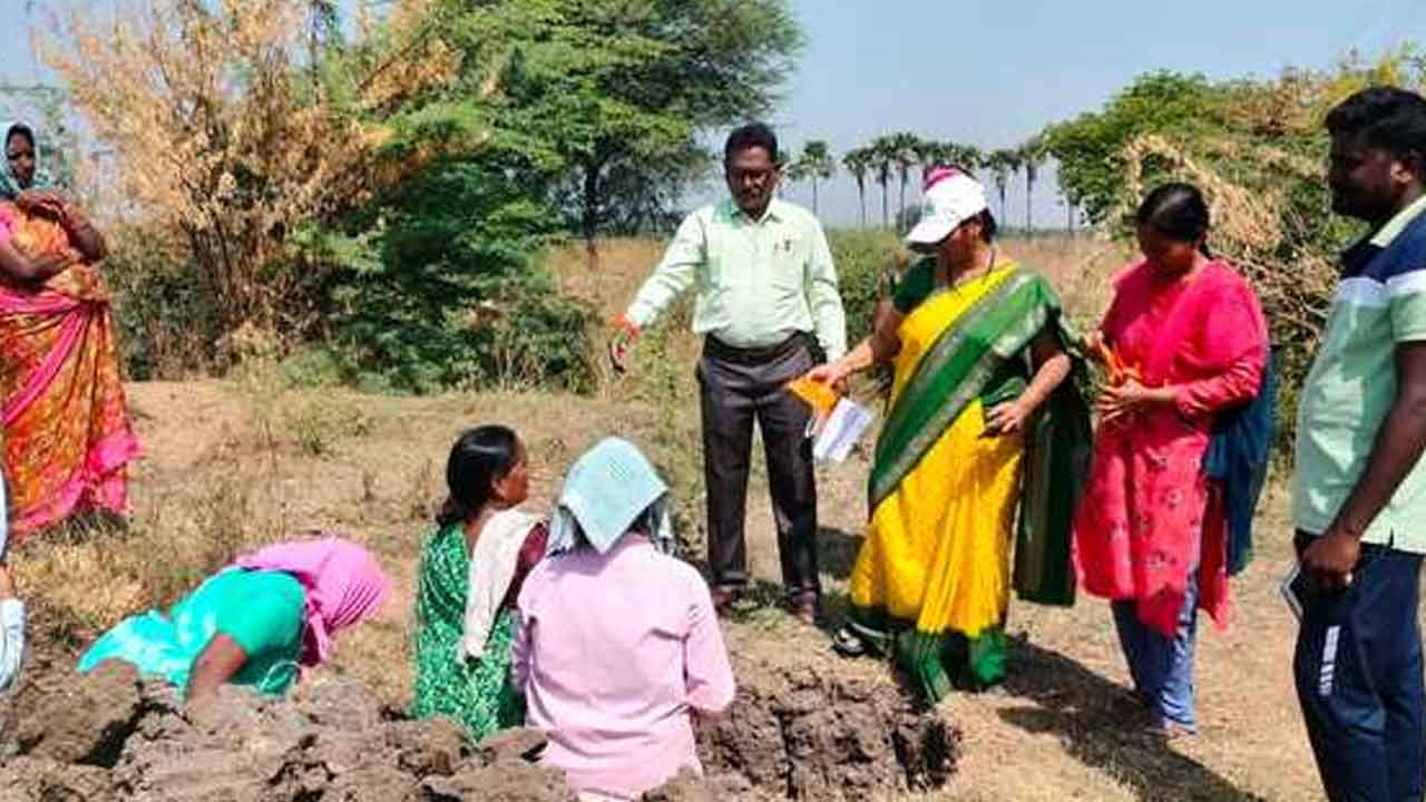 Peddapalli | పని ప్రదేశాల్లో వసతులు కల్పించాలి