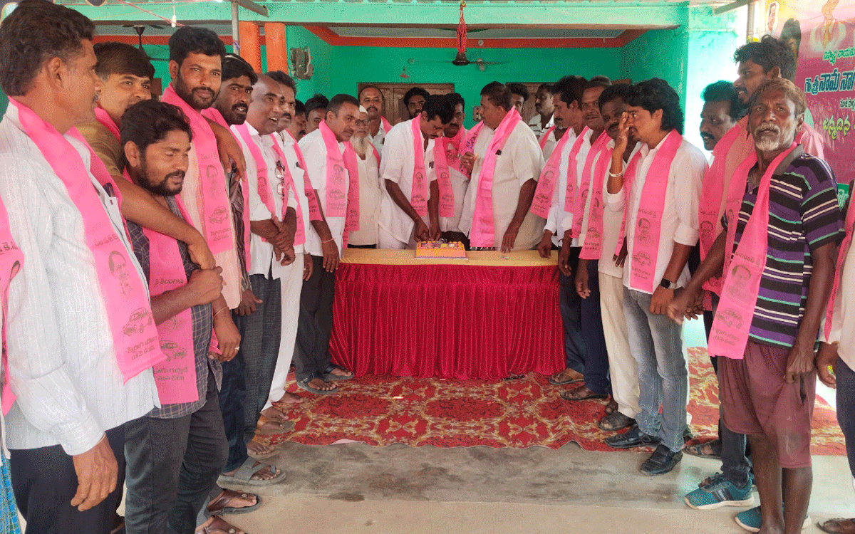 Nama Birthday : చండ్రుగొండలో మాజీ ఎంపీ నామ జన్మదిన వేడుకలు