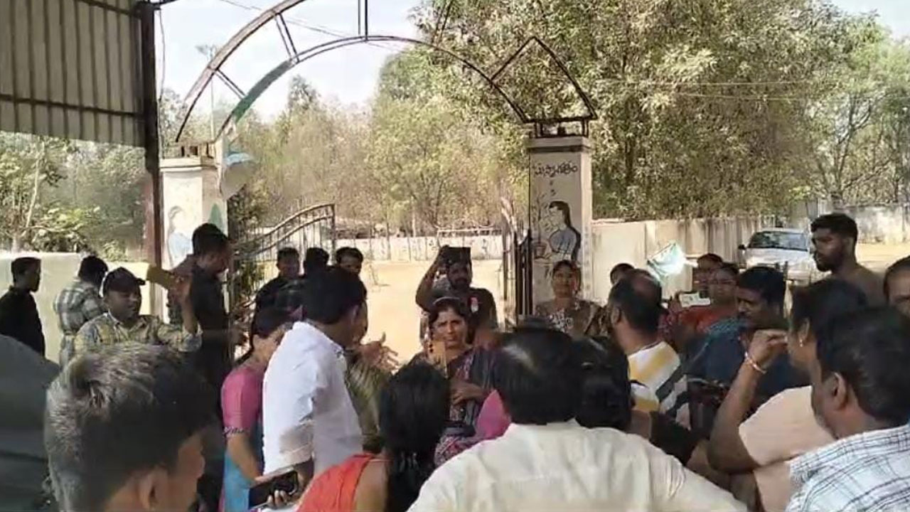 Nandanavanam | ప్రజాపాలనలో.. పార్కులకు ఏదీ రక్షణ? నందనవనం పార్కు… నామరూపాల్లేకుండా పోతుందా..?