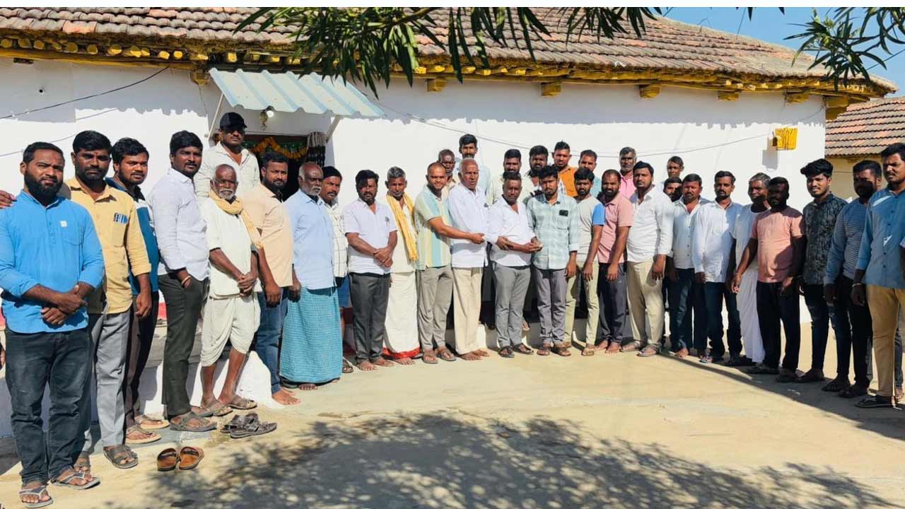 బాధిత కుటుంబాలకు నవీన్ గుప్తా చేయూత