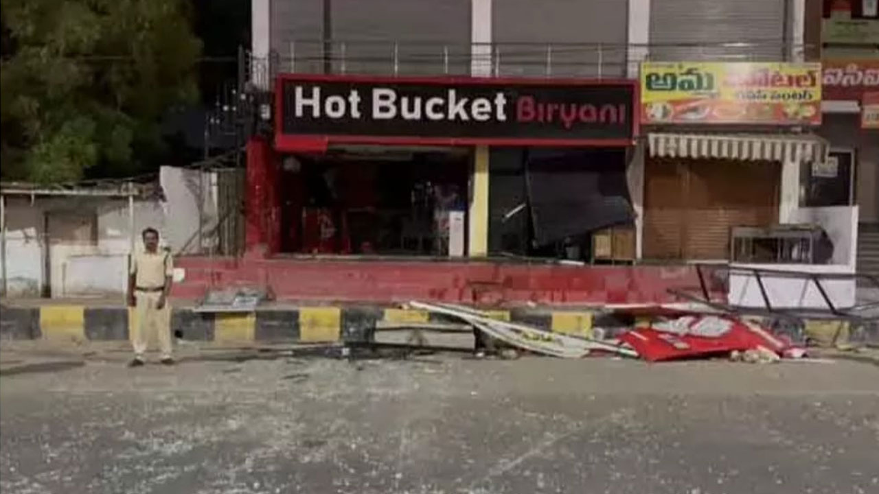 Nalgonda | బిర్యానీ సెంటర్‌లో భారీ పేలుడు.. నల్లగొండలో అర్ధరాత్రి అలజడి!
