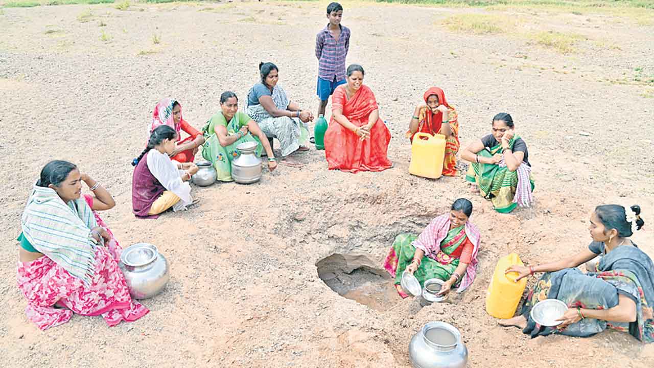తాగునీటికి తండ్లాట.. మామిడిపల్లిలో అందని మిషన్‌ భగీరథ జలం