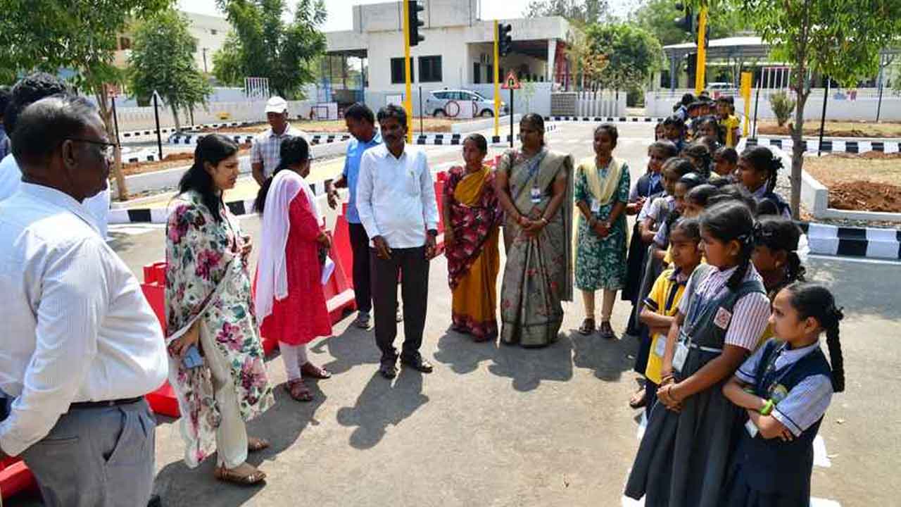 Pamela Satpathi | చిన్నప్పటి నుంచే ట్రాఫిక్‌ రూల్స్‌పై అవగాహన ఉండాలి : కలెక్టర్ పామేల సత్పతి