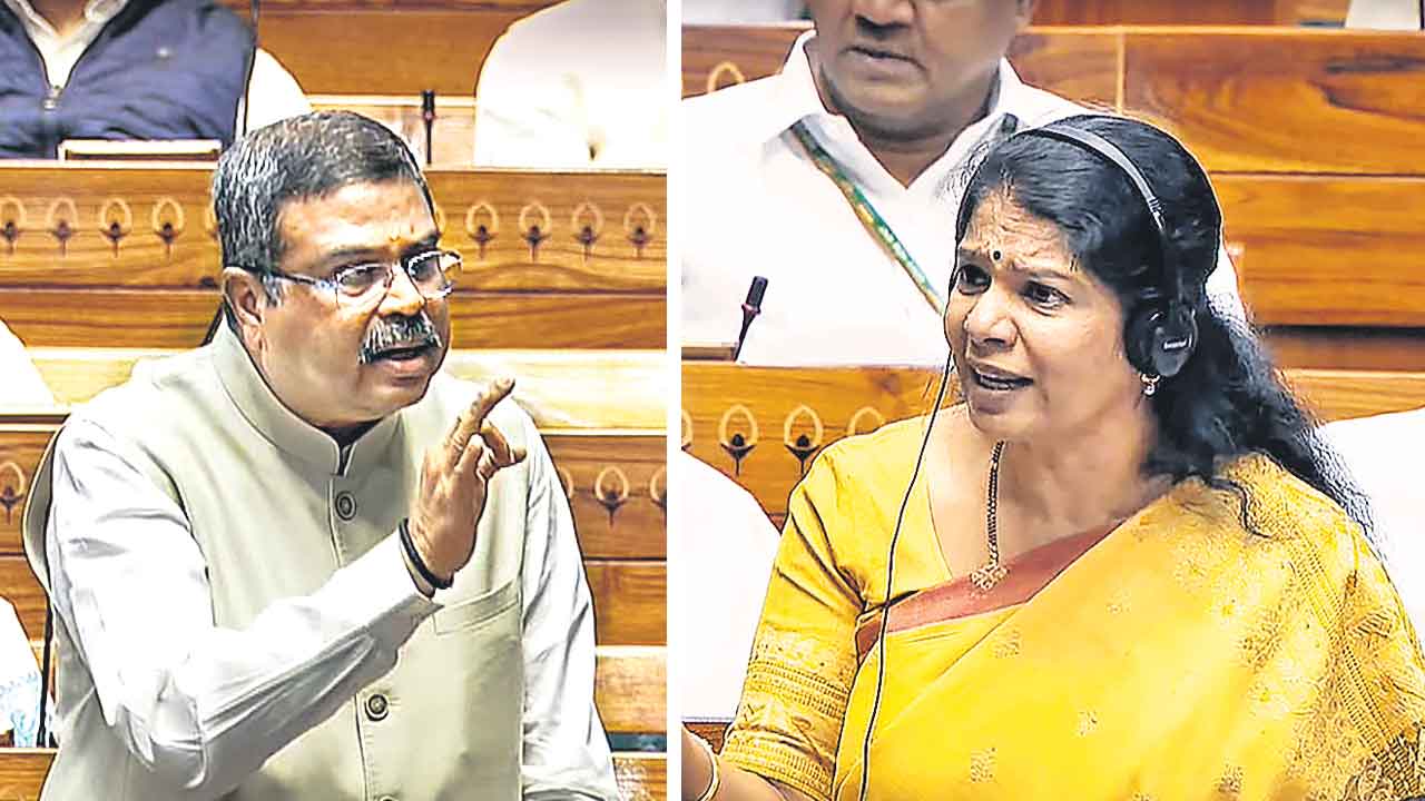 ఓటర్‌ లిస్టులో అక్రమాలపై చర్చించాల్సిందే