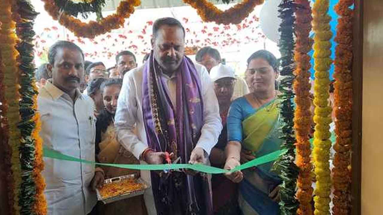 Sakhi Kendram | సఖీ కేంద్రం సేవలను ప్రజలకు చేరువయ్యేలా చూడాలి