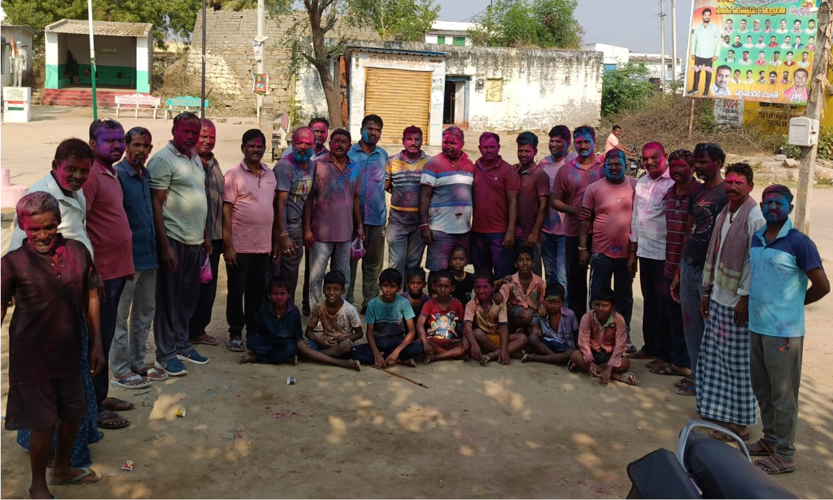 కొత్త కోట, పెద్దమందడిలో ఘనంగా హోలీ సంబరాలు