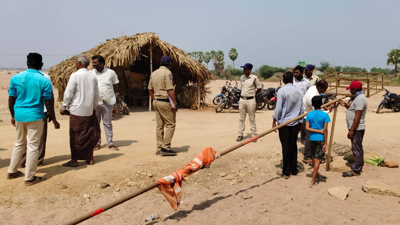 Peddapalli | ‘నమస్తే తెలంగాణ’ ఎఫెక్ట్.. మానేరుపై అక్రమ వసూళ్ళ నిలిపివేత.. టోల్‌గేట్ తొల‌గింపు