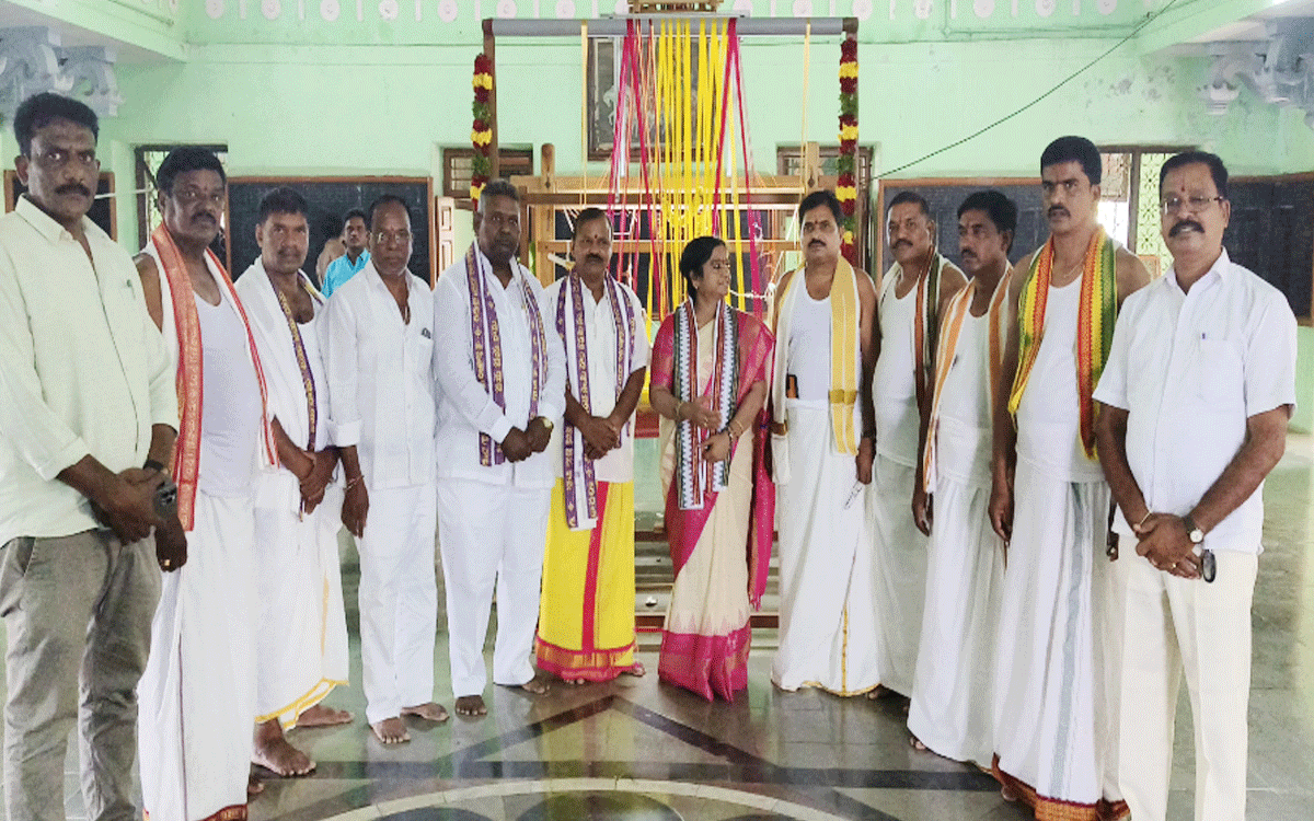 Lord Rama : శ్రీరాముని కల్యాణోత్సవానికి పోచంపల్లి చేనేత పట్టు వస్త్రాల తయారీ