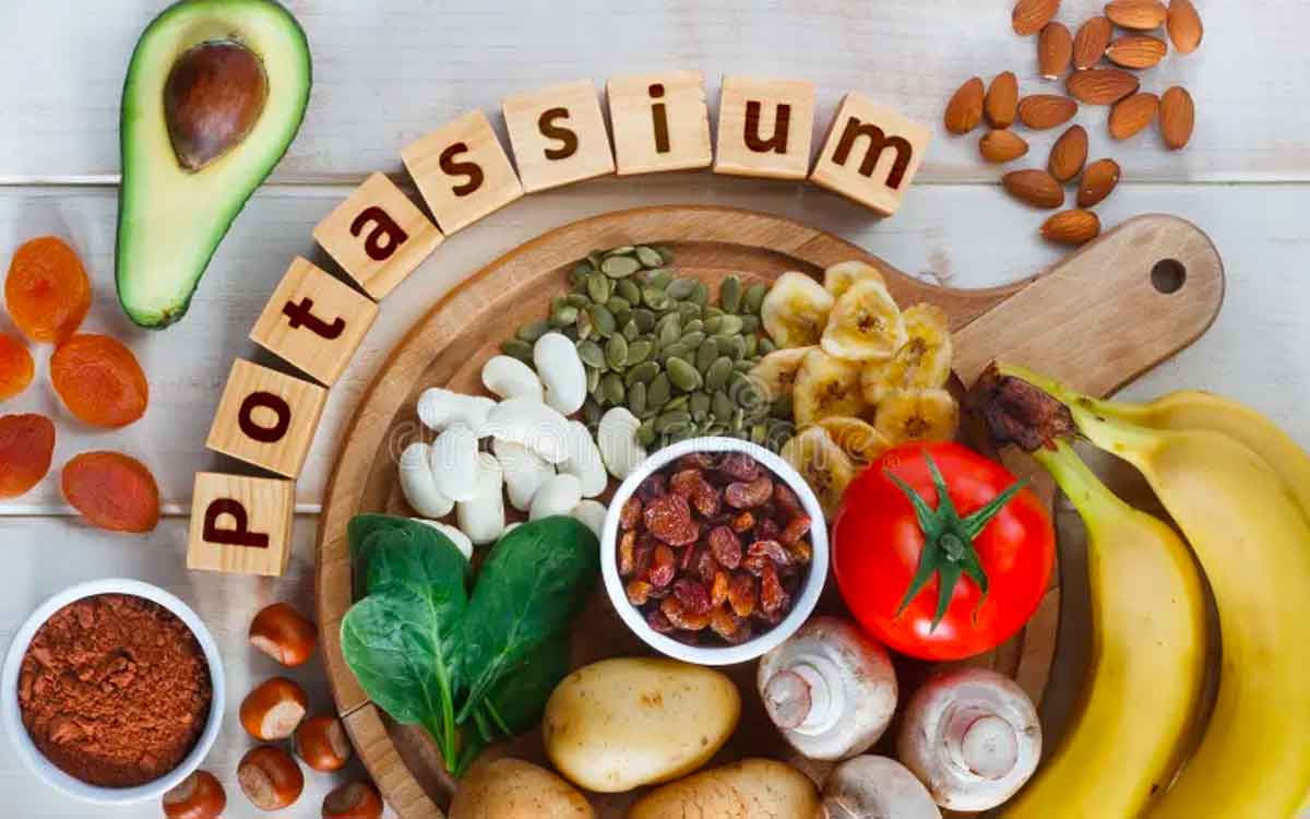 Potassium Deficiency Symptoms | మీ శ‌రీరం ఈ ల‌క్ష‌ణాల‌ను తెలియ‌జేస్తుందా..? అయితే పొటాషియం లోపం ఉన్న‌ట్లే..!