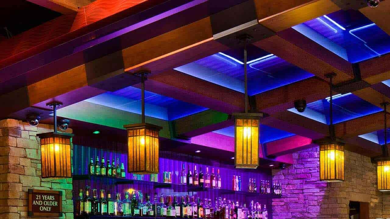 ఆస్తిపన్ను చెల్లించని వియా మిలానో పబ్‌ సీజ్‌