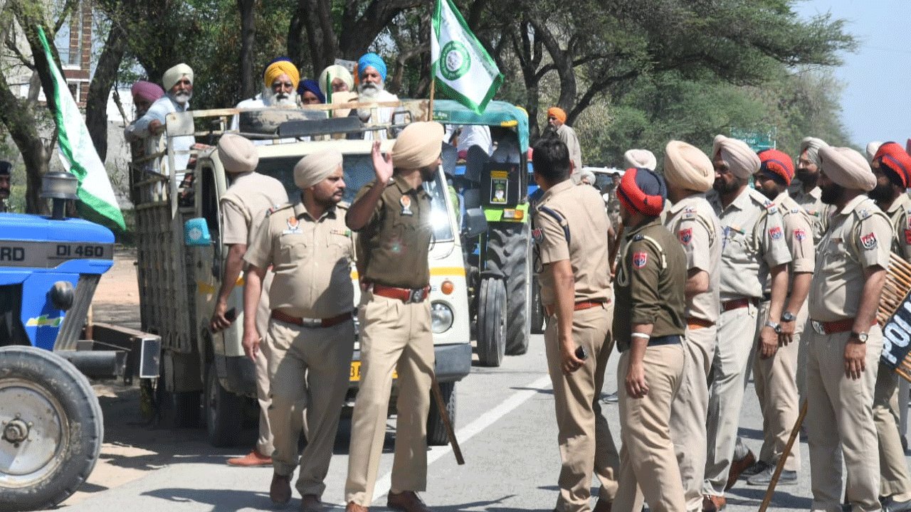 Punjab Farmers: శంభూలో శిబిరాల తొల‌గింపు.. దేశ‌వ్యాప్త ఆందోళ‌న‌కు రైతు సంఘాల పిలుపు