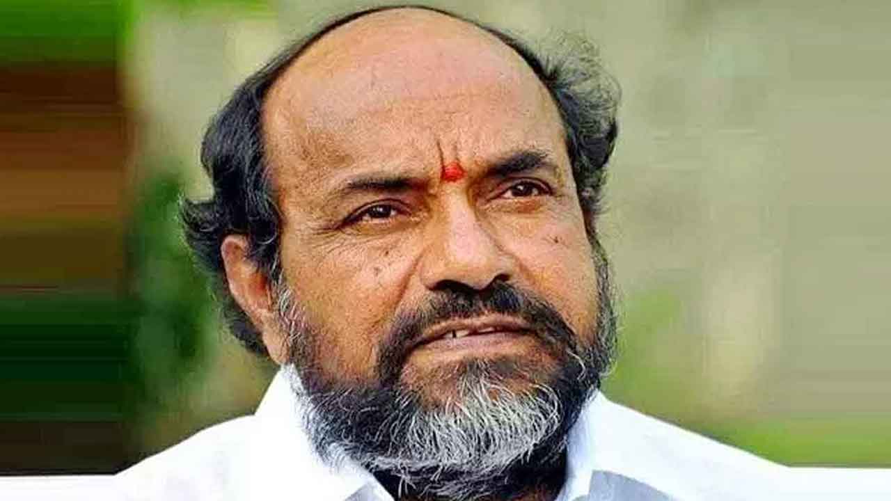 హాస్టల్‌ బిల్లులను చెల్లించాలి