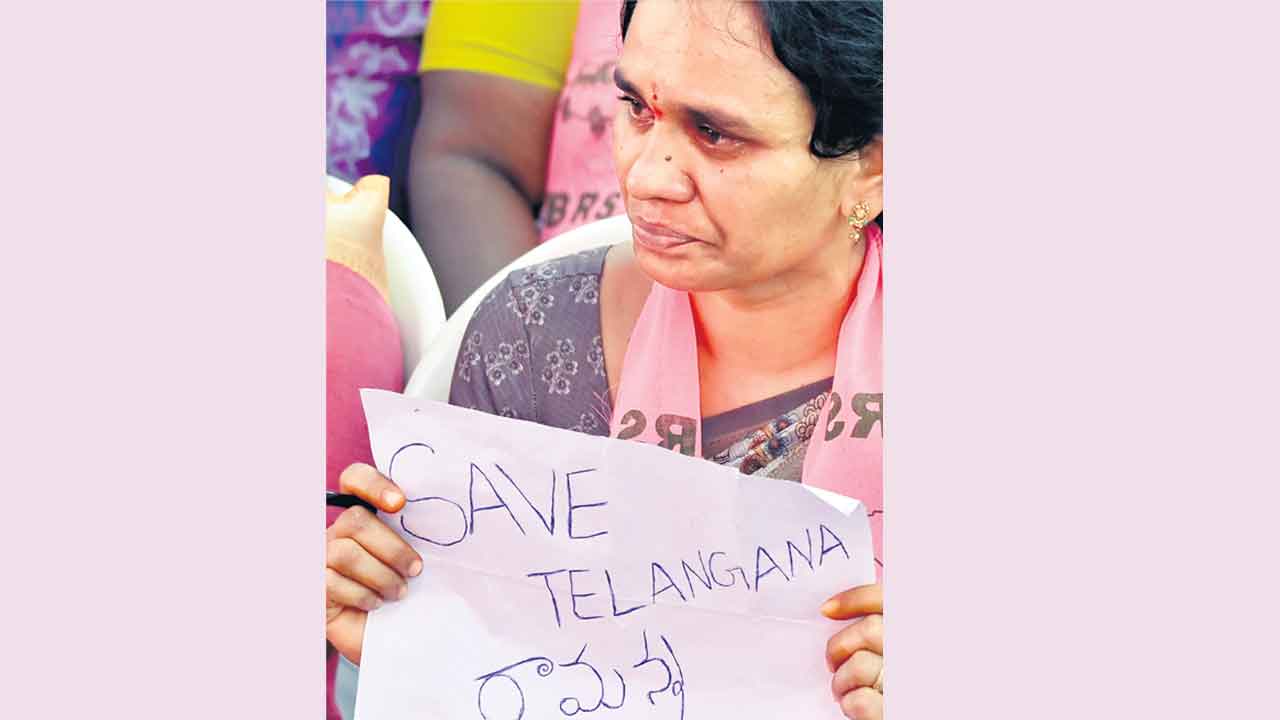 Suryapet | రామన్నా.. సేవ్‌ తెలంగాణ.. సర్కారు తీరుపై విసుగెత్తిన ఆడబిడ్డ కంటతడి