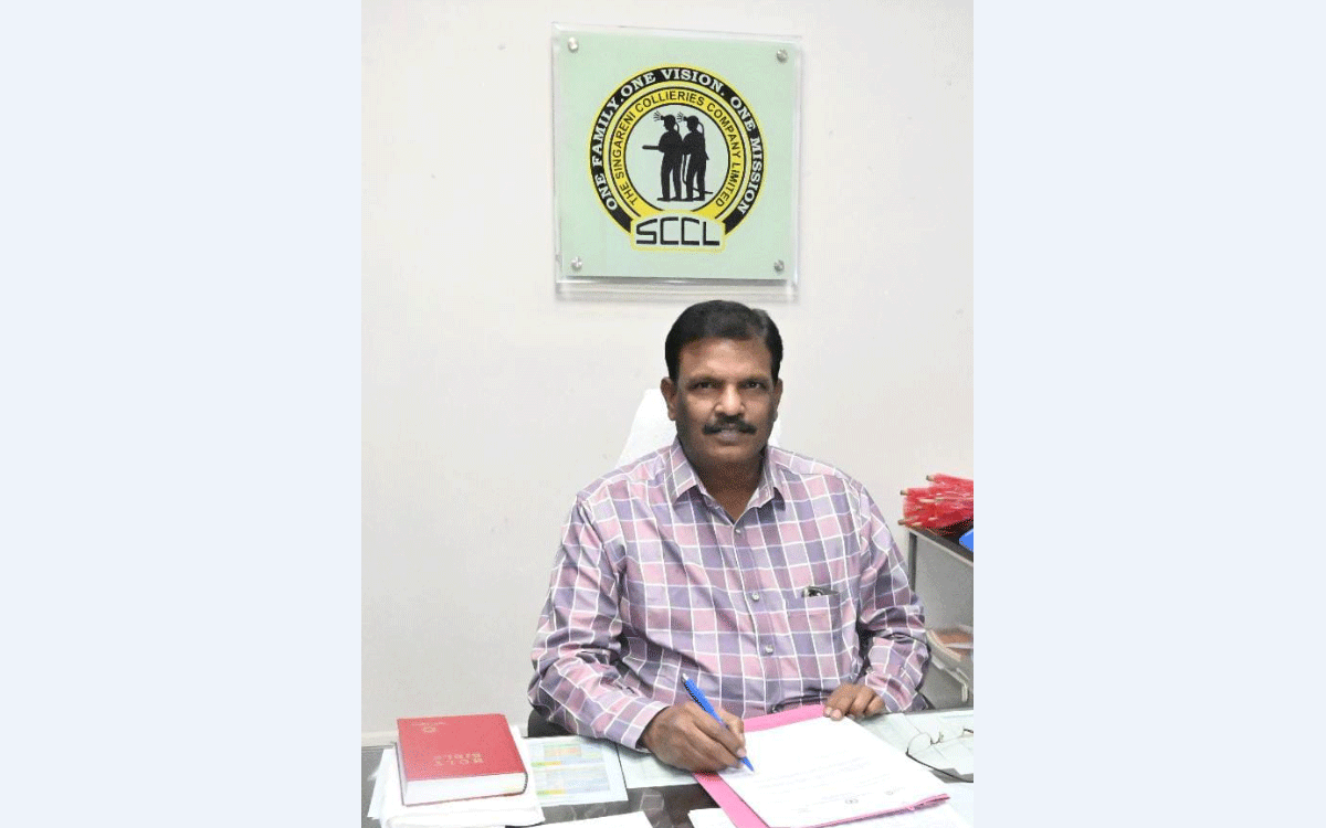 Singareni : రికార్డు స్థాయిలో బొగ్గు రవాణా : కొత్తగూడెం ఏరియా జనరల్ మేనేజర్ శాలెం రాజు