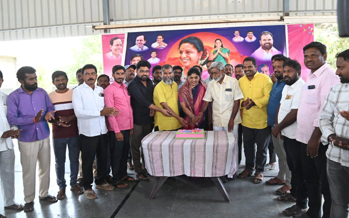 Nalgonda : న‌ల్ల‌గొండ‌లో ఘ‌నంగా ఎమ్మెల్సీ కవిత జన్మదిన వేడుకలు