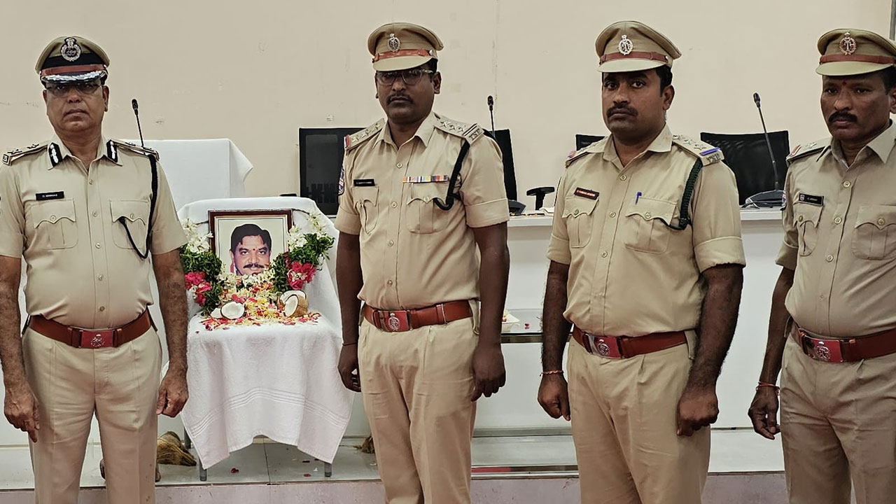 Sripada Rao | రాష్ట్ర రాజకీయాల్లో చిరస్మరణీయుడు.. అజాత శత్రవు శ్రీపాద రావు: రామగుండం సీపీ