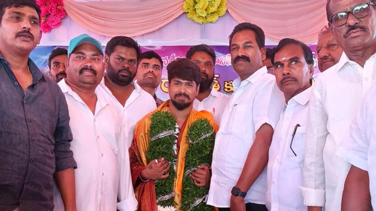 Ranu Bombai Ki Ranu | ప్రపంచాన్ని జయించినంత ఆనందంగా ఉంది.. రాను బొంబాయికి రాను ఫేమ్ రాము రాథోడ్