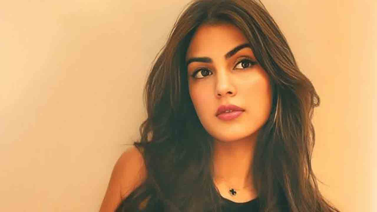 Rhea Chakraborty | సుశాంత్ కేసులో క్లీన్ చిట్.. సోష‌ల్ మీడియాలో రియా చక్రవర్తికి క్ష‌మాప‌ణ‌లు వెల్లువ‌