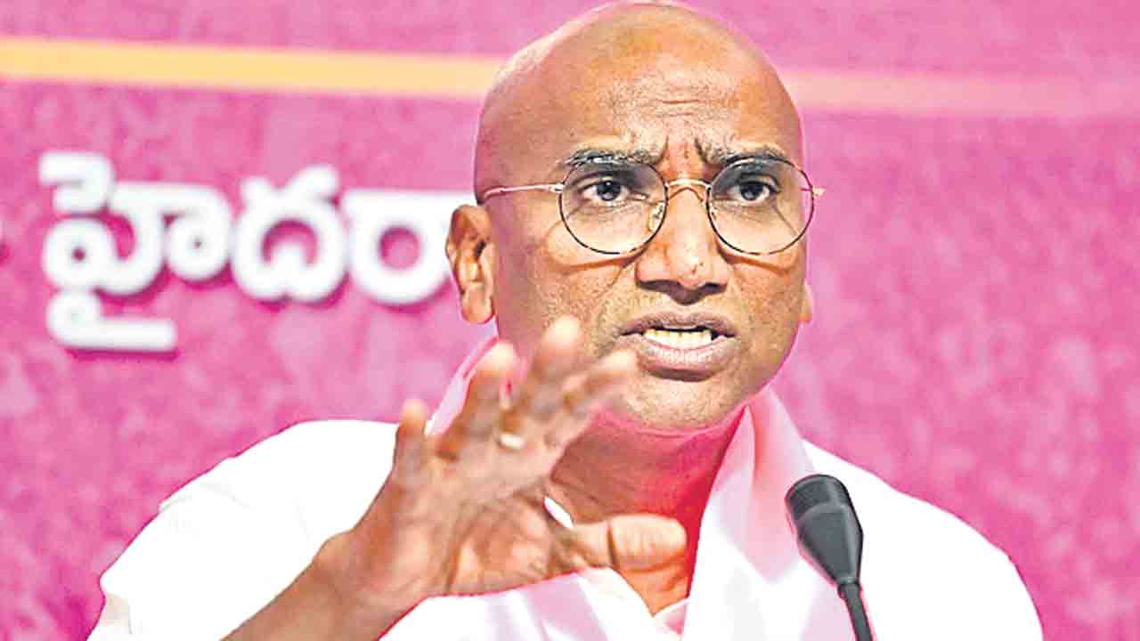 ఎక్సైజ్‌ కానిస్టేబుళ్లకు జీతాలివ్వరా?