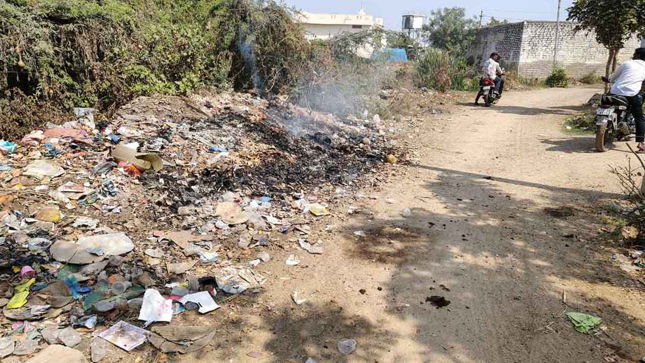 Sanitation | గ్రామాల వైపు కన్నెత్తి చూడని ప్రత్యేక అధికారులు.. ఇబ్బంది పడుతున్న ప్రజలు