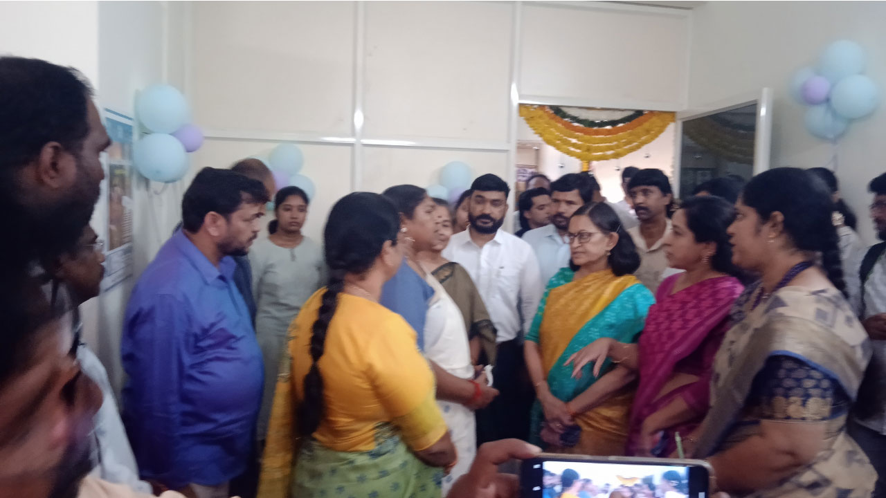 Drugs | యువత మత్తు పదార్థాలకు దూరంగా ఉండాలి : మంత్రి సీతక్క