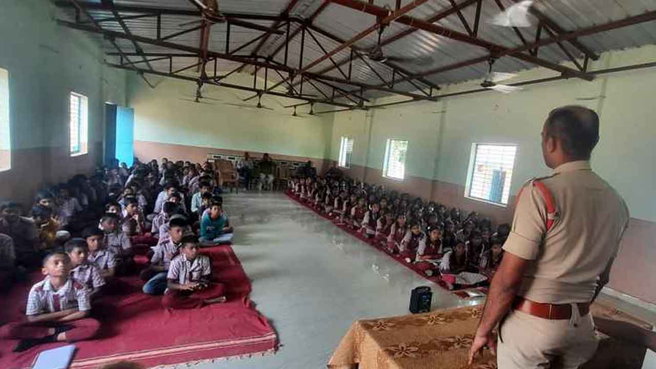 Drugs | విద్యార్థులు చెడు వ్యసనాలకు దూరంగా ఉండాలి