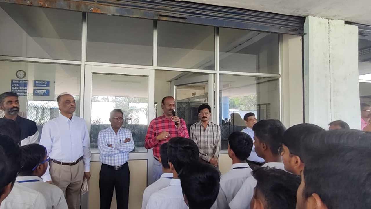 సాంకేతిక విద్యతో చక్కటి భవిషత్తు : సింగరేణి ఎడ్యుకేషన్ సొసైటీ కార్యదర్శి శ్రీనివాస్