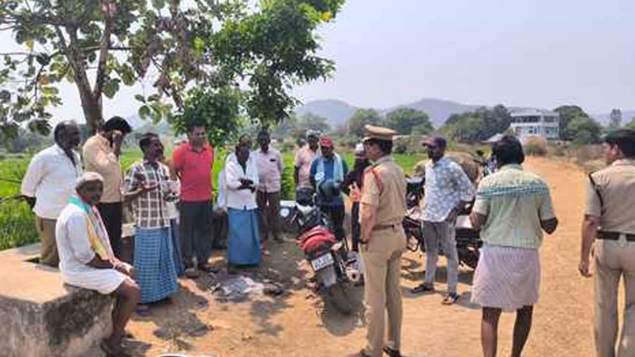SRSP water | ఎస్సారెస్పీ నీటిని విడుదల చేయాలని రైతుల ఆందోళన